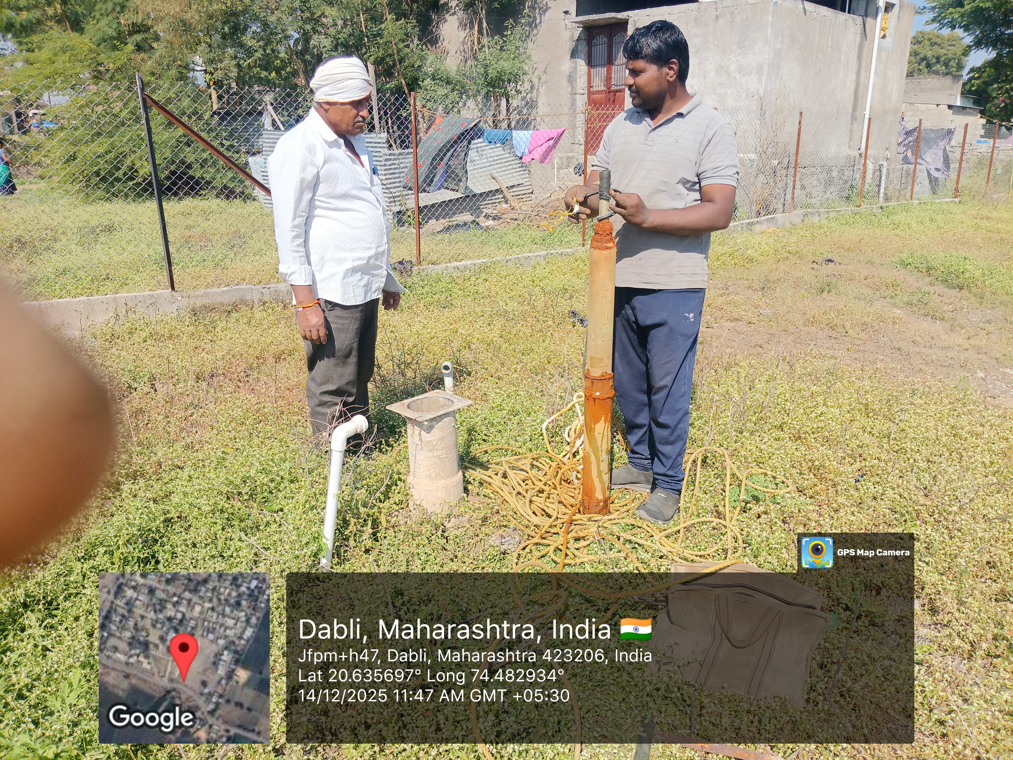 डाबली ग्रामपंचायत हौद जवळील बोअरवेल पंप काढून त्याचे काम करण्यात आले