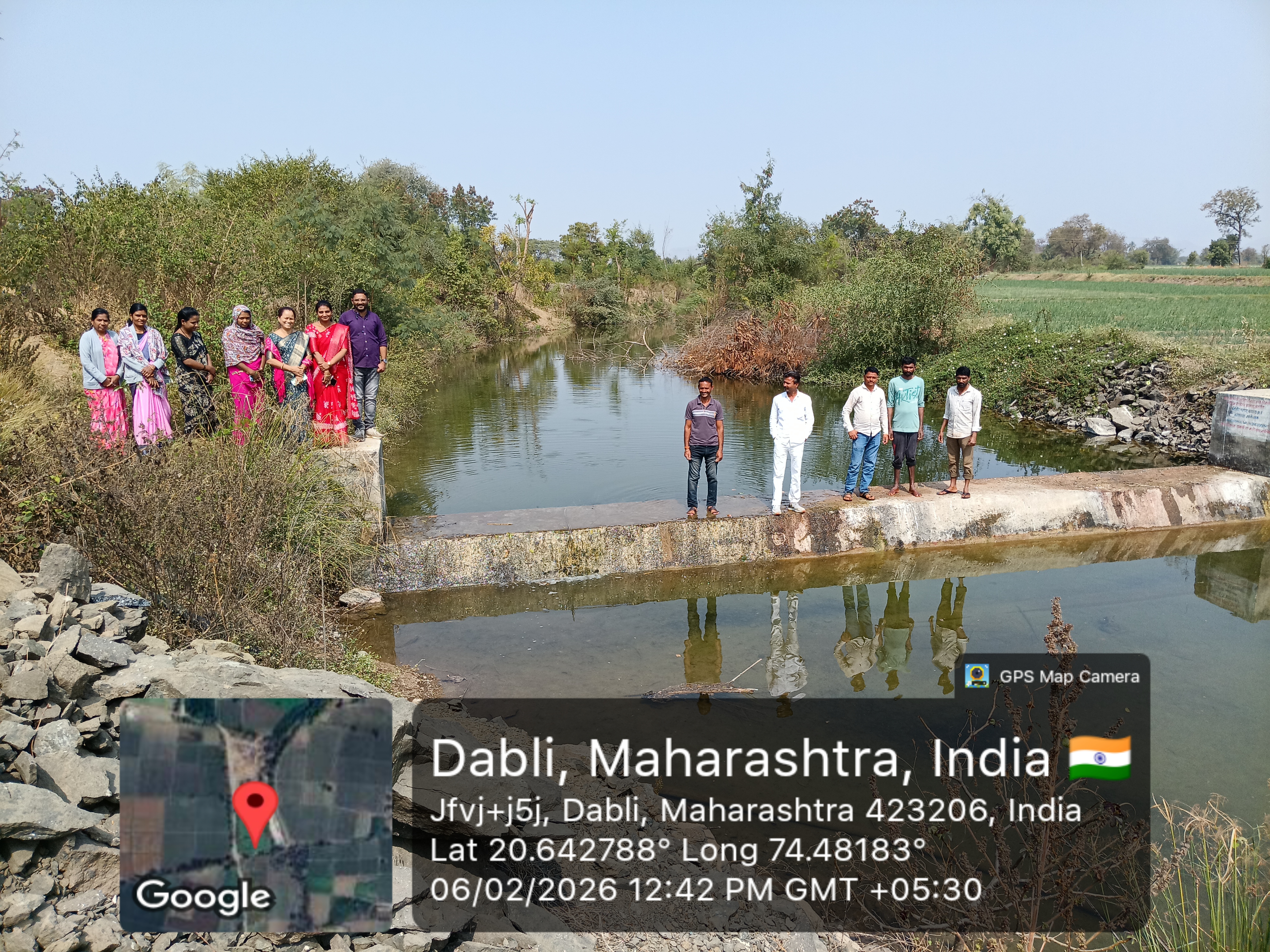 मिशन भगीरथ प्रयास अंतर्गत बंधारा व त्यात पूर्ण क्षमतेने भरलेले पाणी