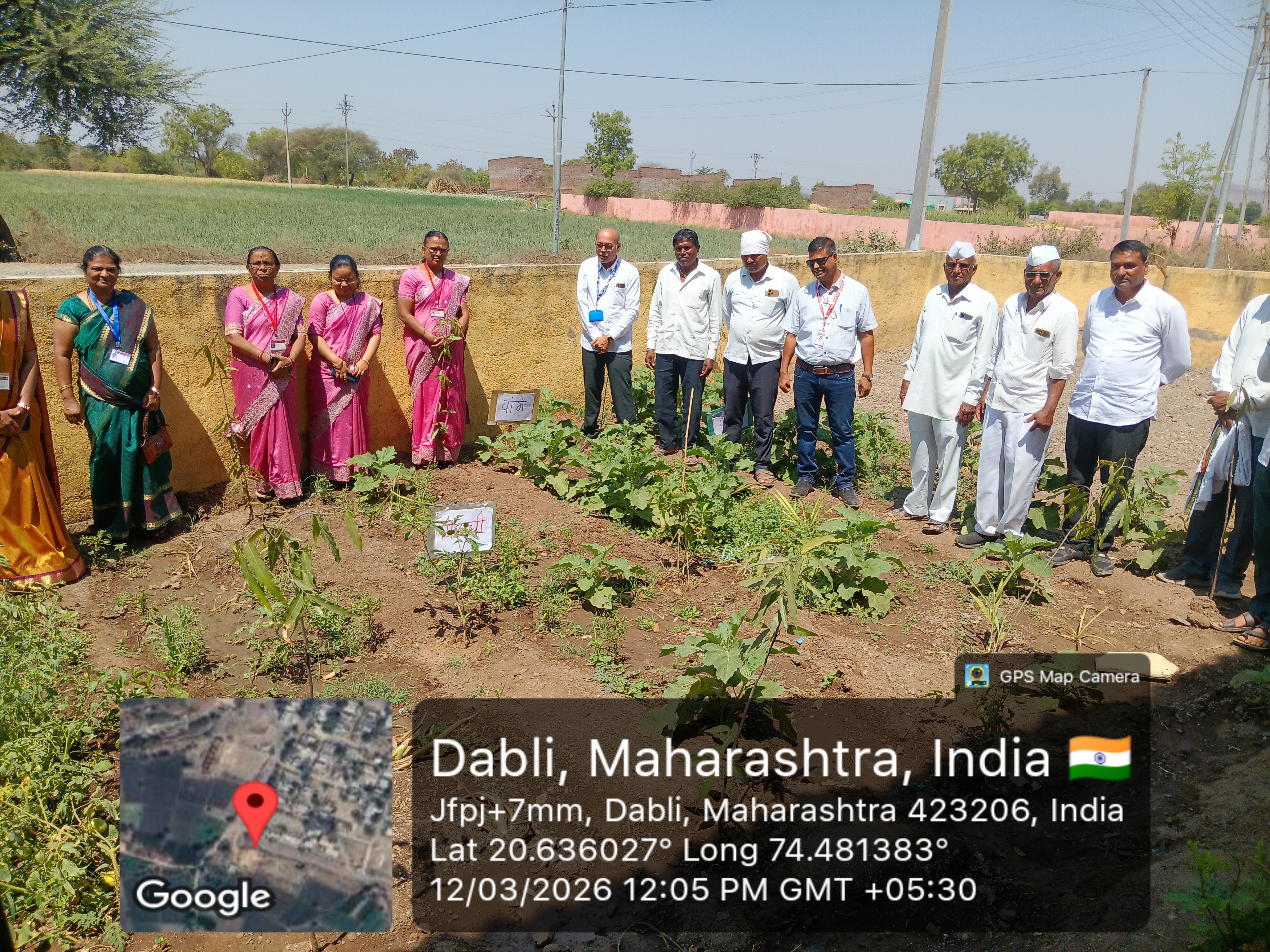 संत गाडगेबाबा समितीकडून गावातील परसबागेची पाहणी